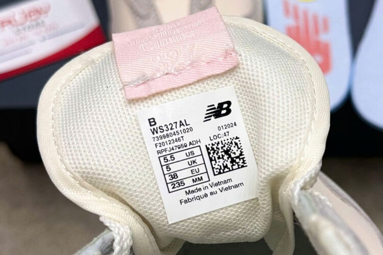 Giày New Balance 327 Moonbeam With December Sky Xám Hồng