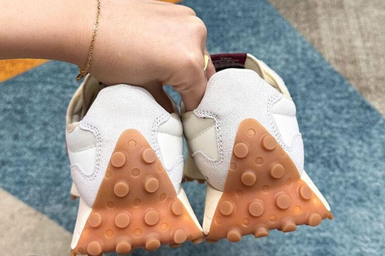 Giày New Balance 327 Moonbeam with Classic Burgundy Xám đỏ