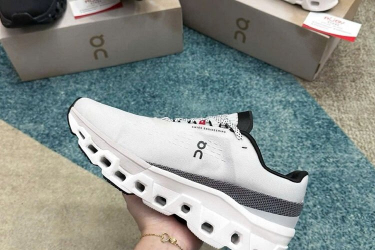 Giày On Running Cloudmonster 2 White Black Trắng đen