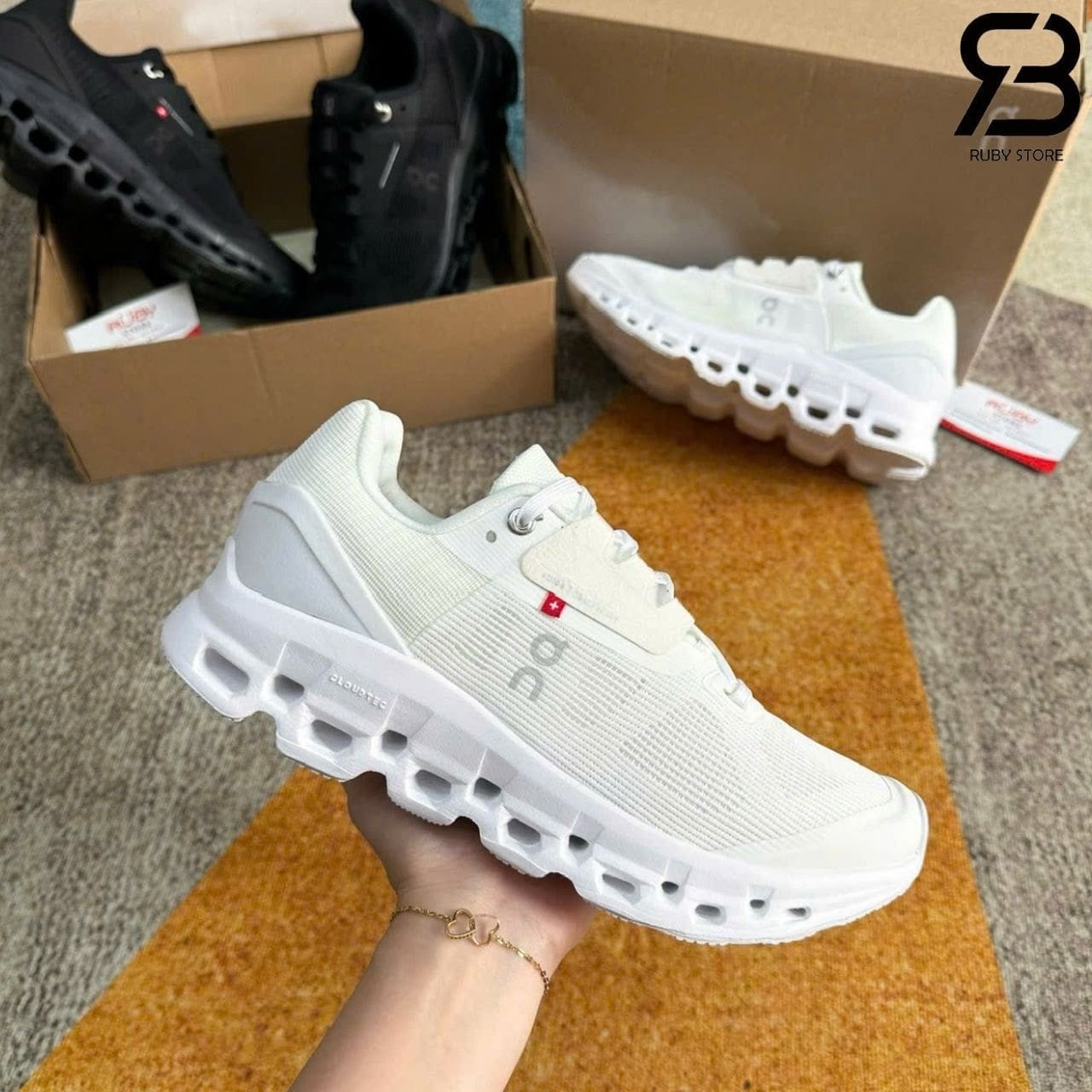 Giày On Running Cloudstratus 2 White Màu Trắng