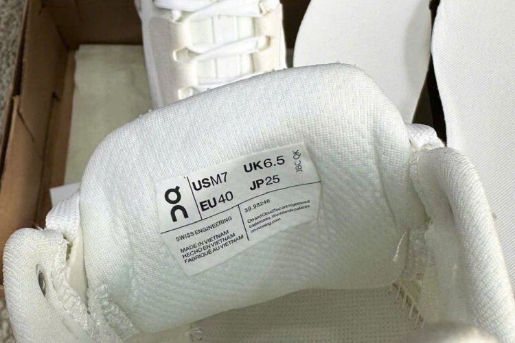 Giày On Running Cloudstratus 2 White Màu Trắng