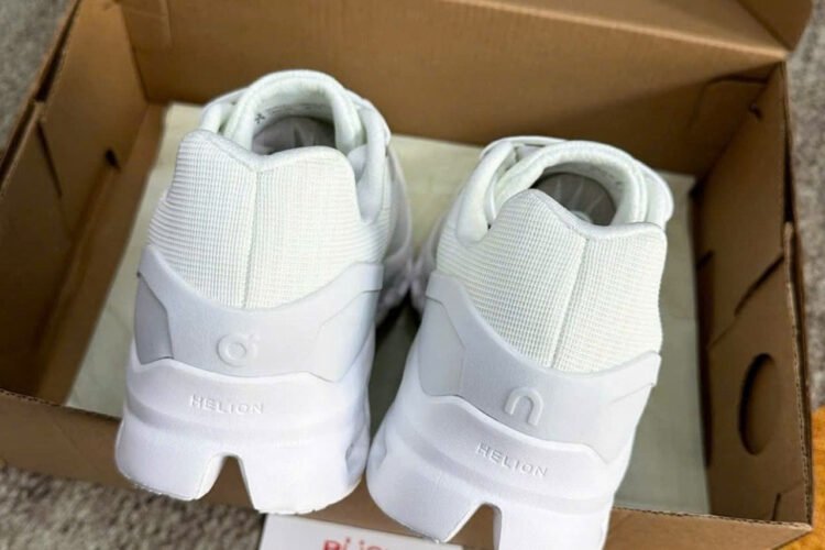Giày On Running Cloudstratus 2 White Màu Trắng