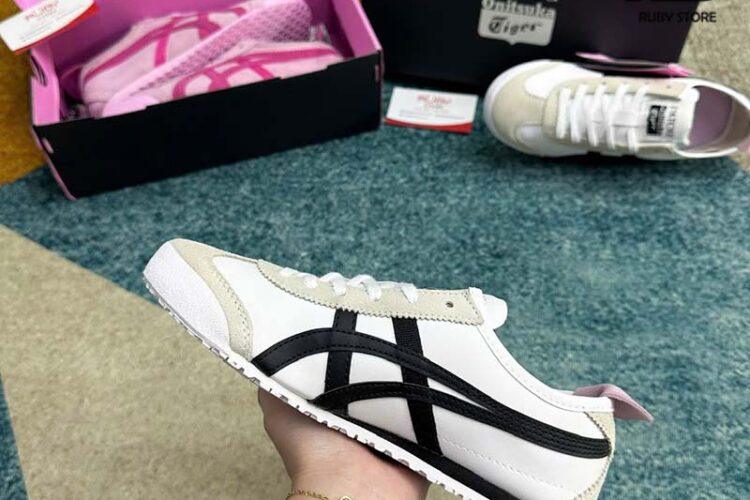 Thông tin mẫu giày PATOU x Onitsuka Tiger Mexico 66 Ballerina Black White Tên sản phẩm PATOU x Onitsuka Tiger Mexico 66 Ballerina Black White Thương hiệu Onitsuka Tiger Màu sắc Đen, Trắng Chất lượng khoảng 97% Giá bán 999 nghìn đồng (có thể dao động theo thời điểm) Tham khảo một số mẫu giày Mexico 66 đang được yêu thích: [products ids =