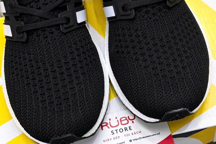 Giày UltraBoost 4.0 Show Your Stripes đen sọc trắng
