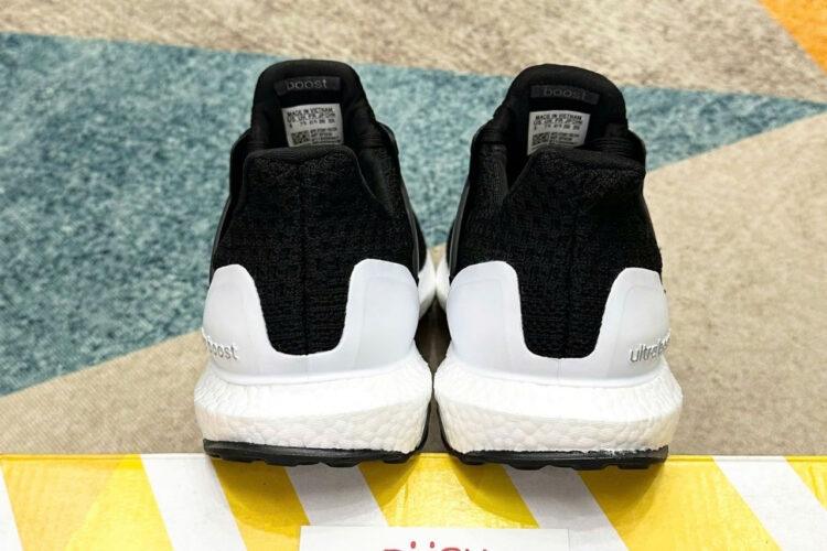 Giày UltraBoost 4.0 Show Your Stripes đen sọc trắng