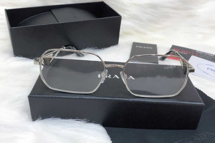Mắt Kính Prada Sunglasses SHW Màu Bạc