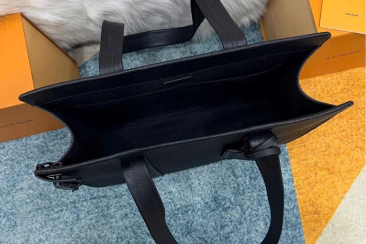 Túi LV Aerogram Tote Black M57308 Màu đen