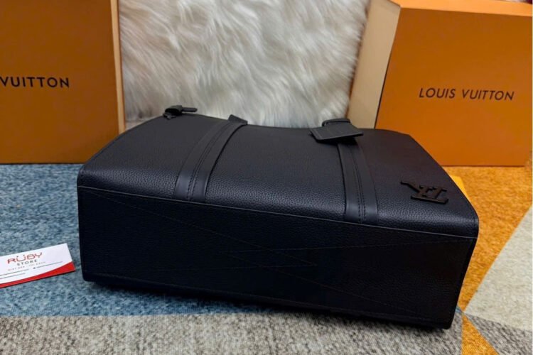 Túi LV Aerogram Tote Black M57308 Màu đen
