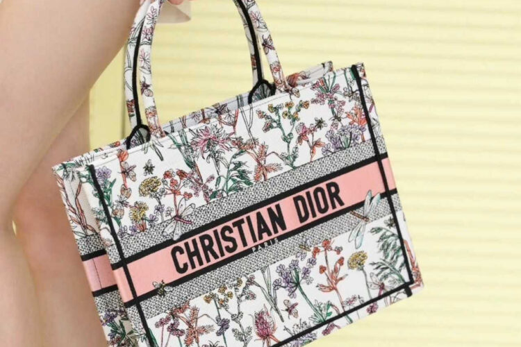 túi Medium Dior Book Tote White Multicolor Herbarium Floral