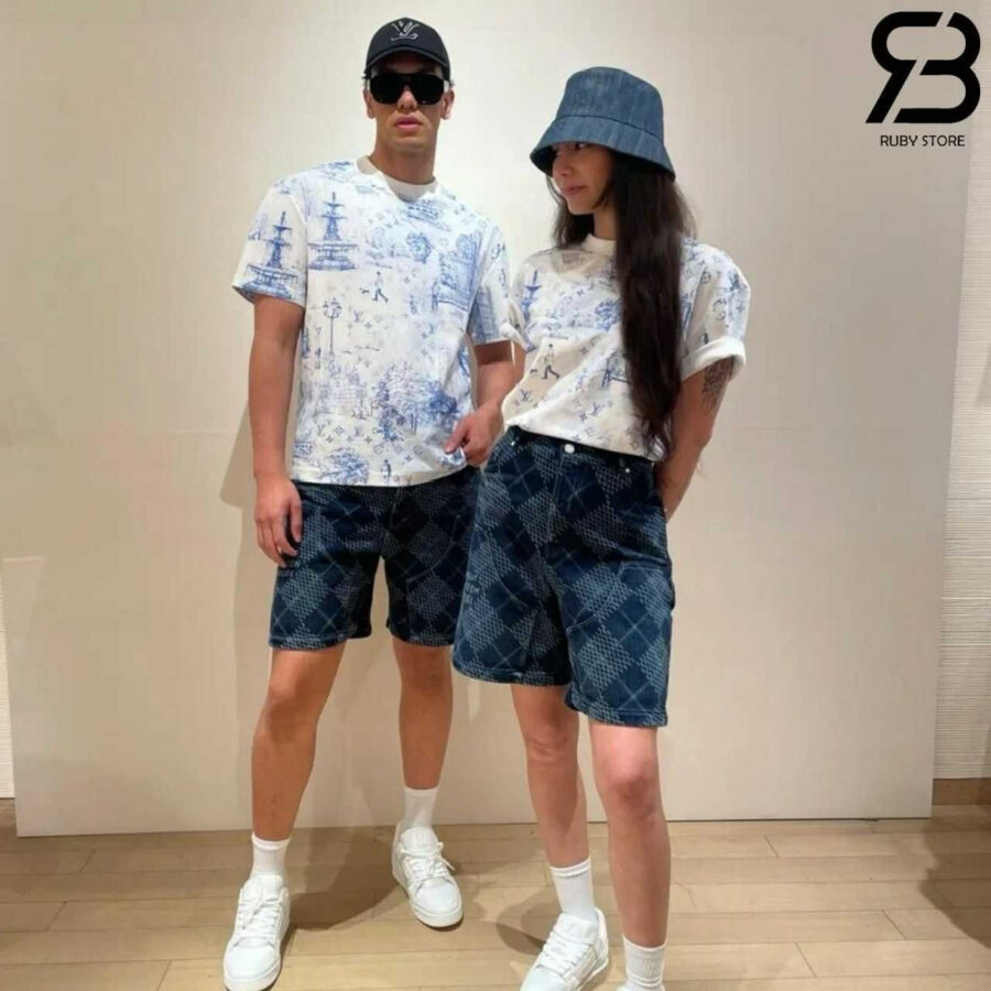 Áo Thun LV Printed Cotton Pique T-Shirt Monogram City Walk Trắng Xanh Dương