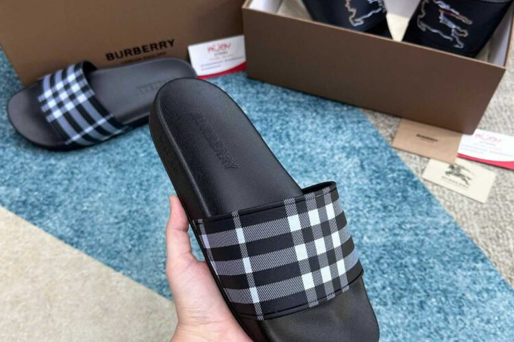 Dép Burberry Check Slides Black White Màu đen Trắng