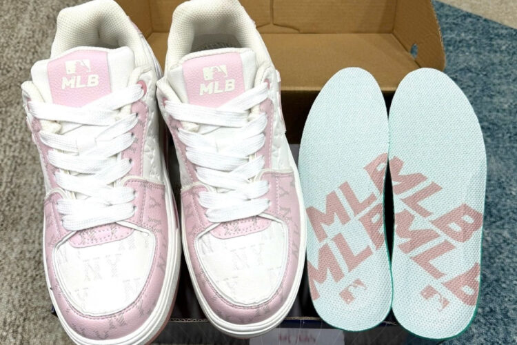 Giày MLB Chunky Liner Embo Monogram NY Pink Hồng trắng