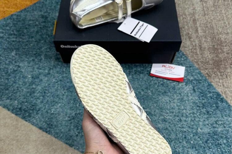 Giày Onitsuka Tiger Mexico 66 TGRS Crystal Silver Cream Bạc Kem