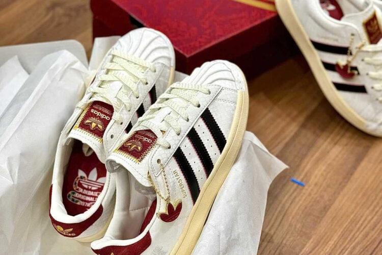 Giày adidas Superstar II Year of the Snake White Red Trắng Đỏ