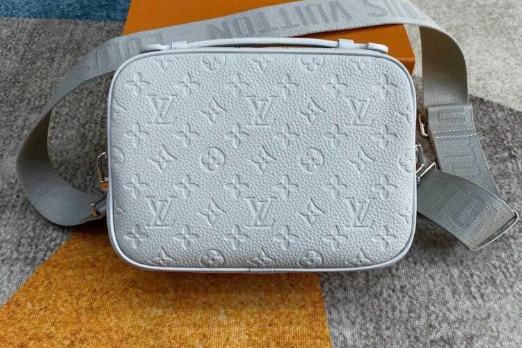 Túi LV S Lock Messenger M23152 Mineral Grey Taurillon Màu Xám