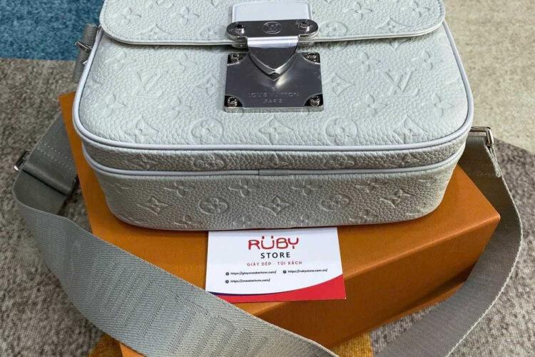 Túi LV S Lock Messenger M23152 Mineral Grey Taurillon Màu Xám