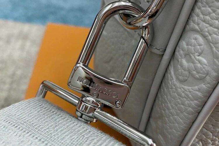 Túi LV S Lock Messenger M23152 Mineral Grey Taurillon Màu Xám