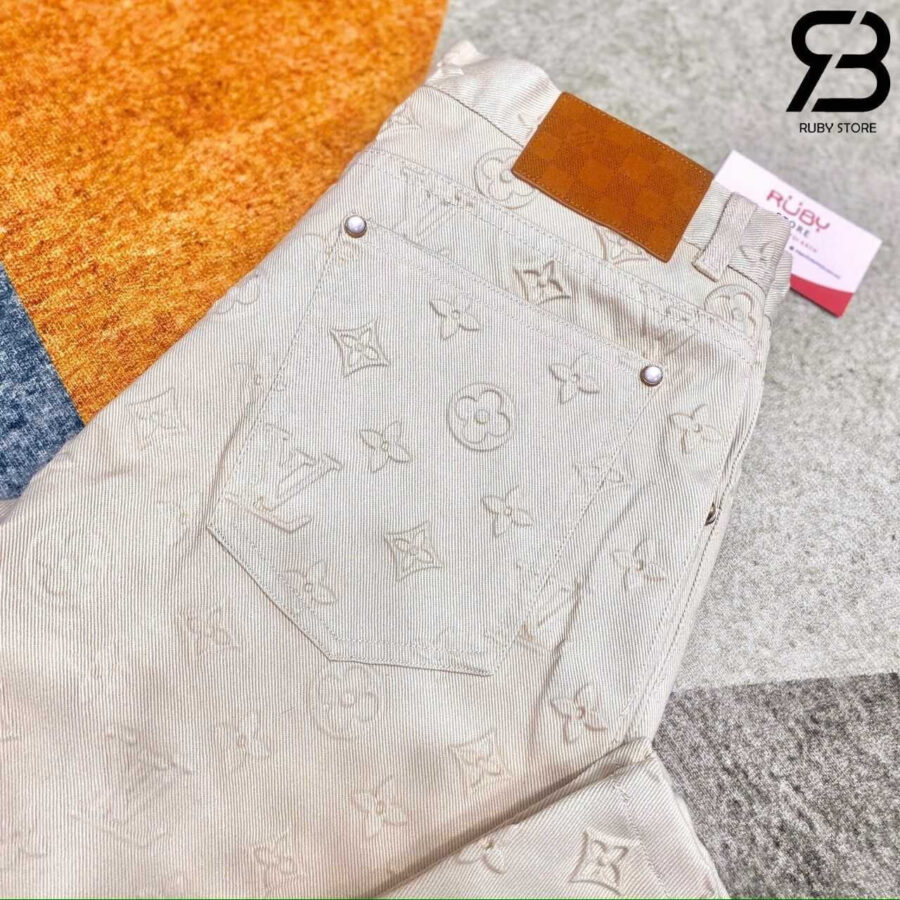 quần dài LV Monogram Embossed Skate Pants Ivory be