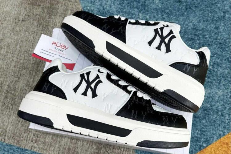 Giày MLB Chunky Liner Embo Monogram White Black Trắng Đen
