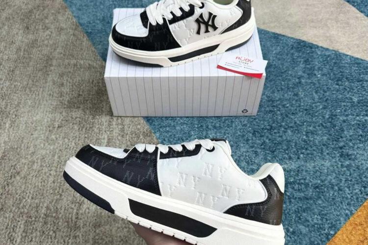 Giày MLB Chunky Liner Embo Monogram White Black Trắng Đen