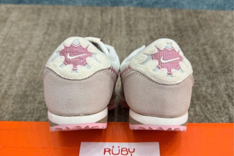 Giày Nike Cortez Valentine's Day 2025 White Pink Trrắng hồng