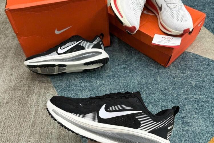 Giày Nike Vomero 18 Running Shoes đen trắng xám