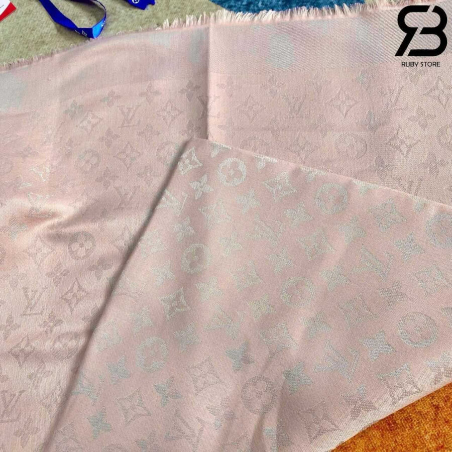 Khăn lụa LV Silk and Wool Shawl Pearl Pink Monogram hồng