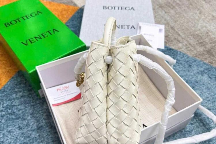 Túi Botega Veneta Small Andiamo Intrecciato Lambskin Size 25 Màu Kem