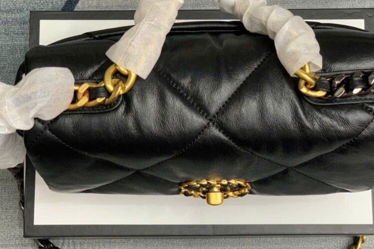 Túi CN 19 Flap Bag Black Goatskin GHW 26CM Màu đen