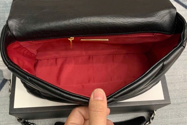 Túi CN 19 Flap Bag Black Goatskin GHW 26CM Màu đen