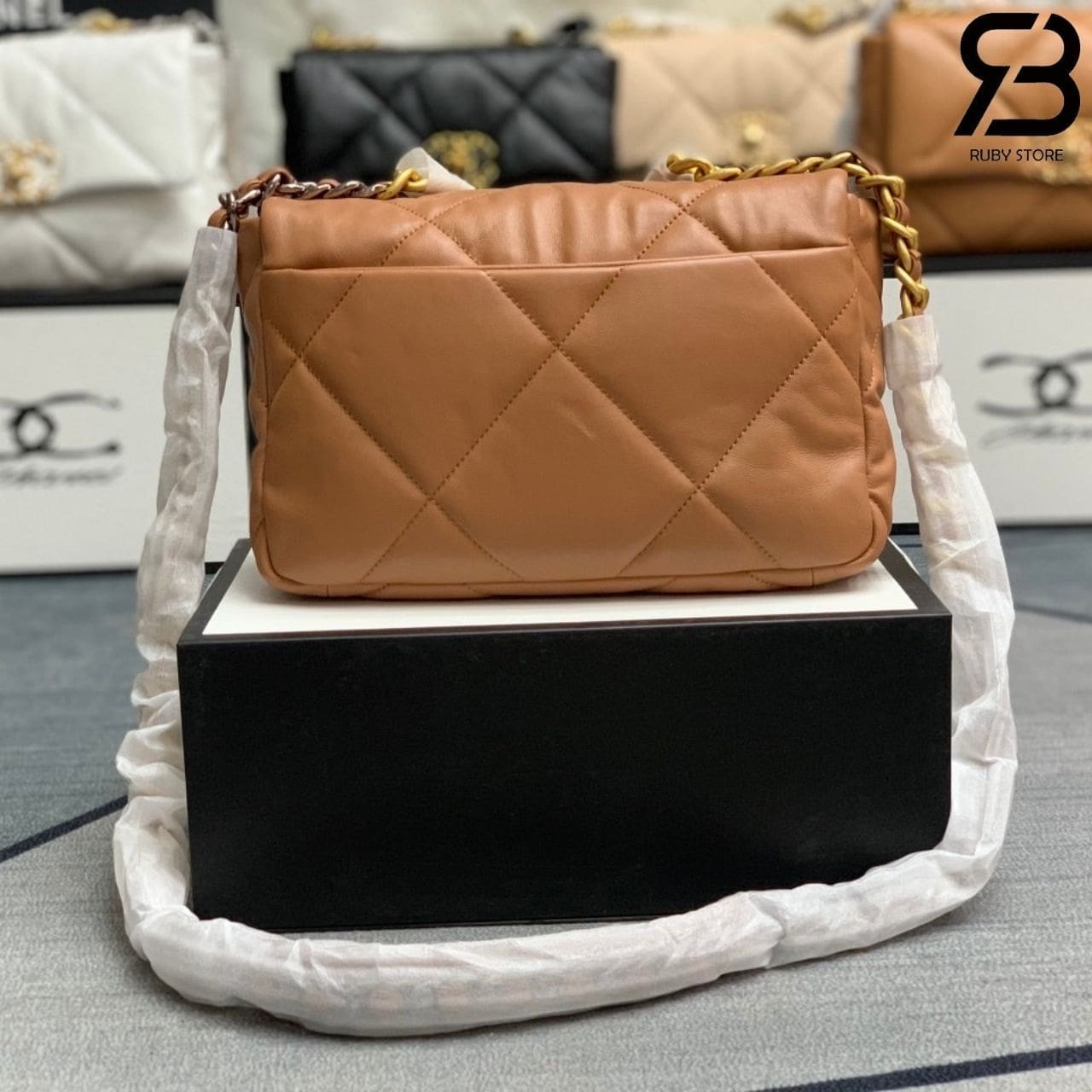 Túi CN 19 Flap Bag Caramel Lambskin Màu Nâu Da Cừu 26CM