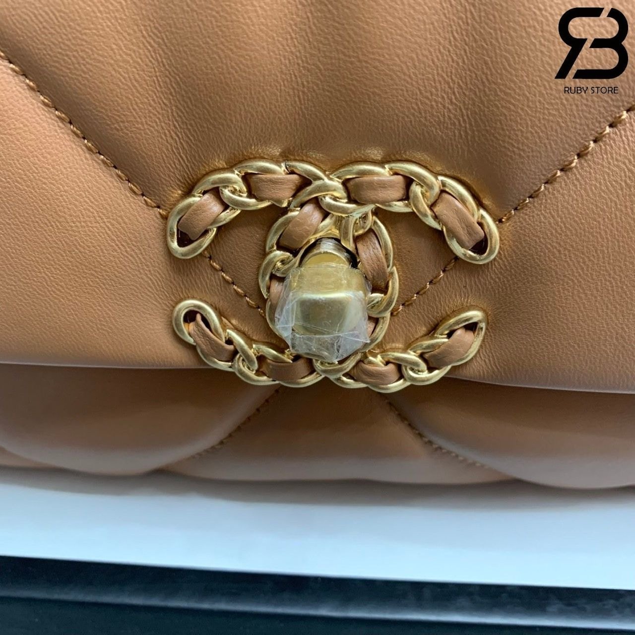 Túi CN 19 Flap Bag Caramel Lambskin Màu Nâu Da Cừu 26CM