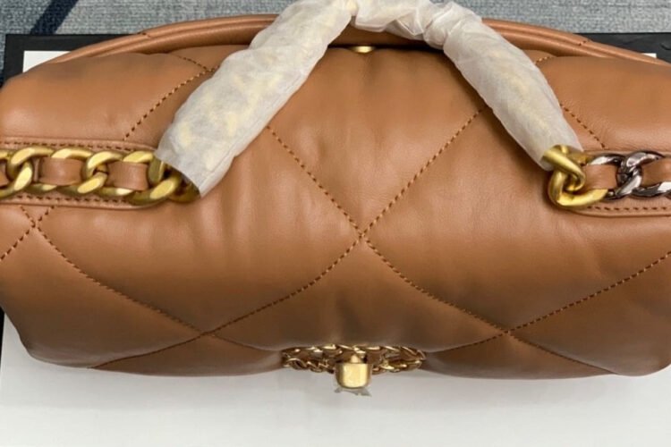 Túi CN 19 Flap Bag Caramel Lambskin Màu Nâu Da Cừu 26CM