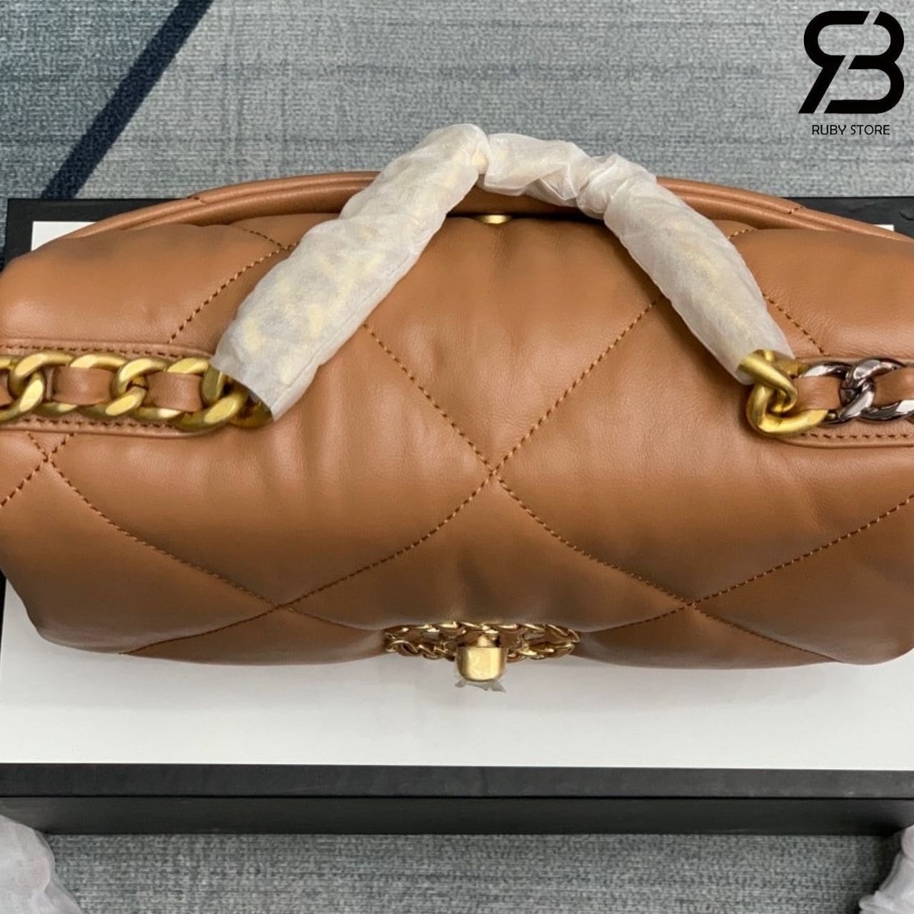 Túi CN 19 Flap Bag Caramel Lambskin Màu Nâu Da Cừu 26CM
