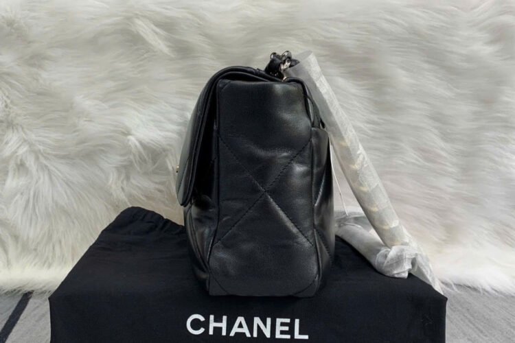 Túi CN 19 Flap Bag Large Black Lambskin GHW 30CM Màu đen