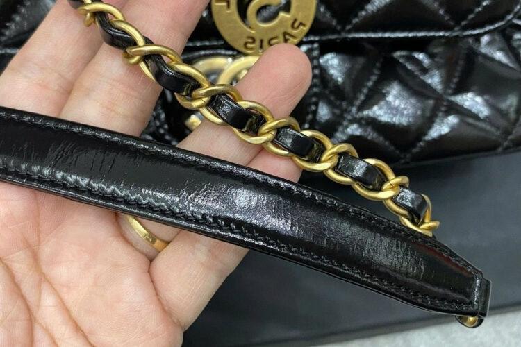 Túi CN 23C Medium Hobo Handbag Black Calfskin 22.5CM đen