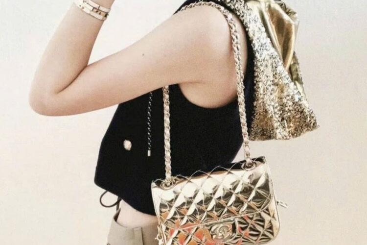 Túi CN 24C Mini Flap Bag With Star Coin Purse Gold 19CM Vàng