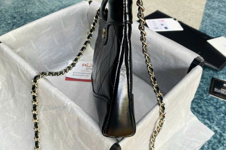 Túi CN 24C Mini Nano 31 Bag Black Calfskin GHW 20.5CM Màu đen