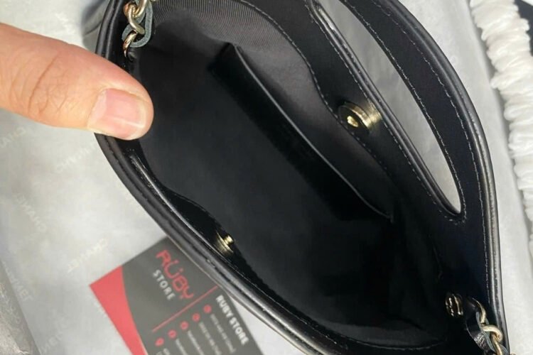 Túi CN 24C Mini Nano 31 Bag Black Calfskin GHW 20.5CM Màu đen