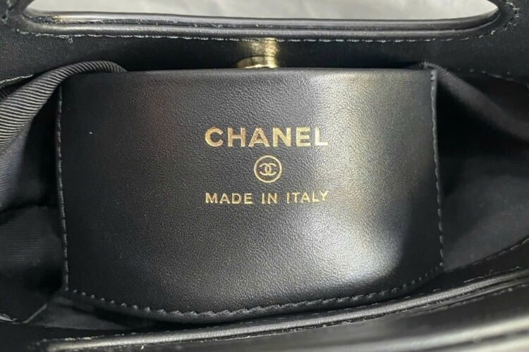 Túi CN 24C Mini Nano 31 Bag Black Calfskin GHW 20.5CM Màu đen