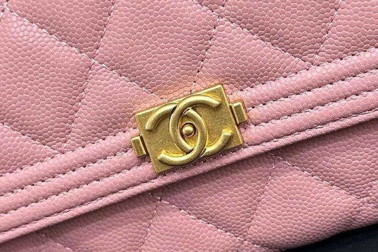 Túi CN Boy Long Flap Wallet Pink Caviar GHW Màu Hồng