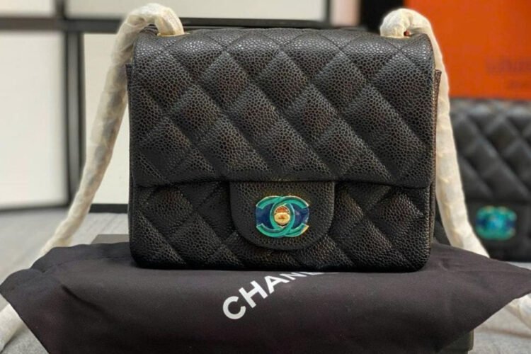Tui CN Classic Mini Square Black Caviar GHW 16.5CM đen siêu cấp