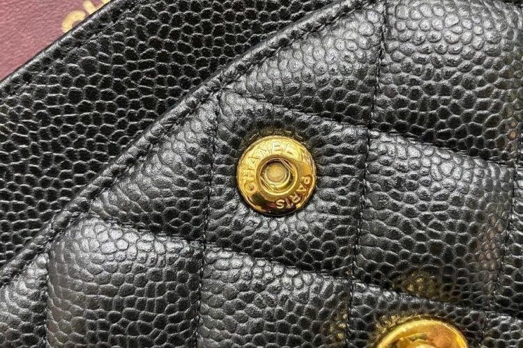 Túi CN Classic Small Black Caviar GHW 23CM đen Khóa Vàng
