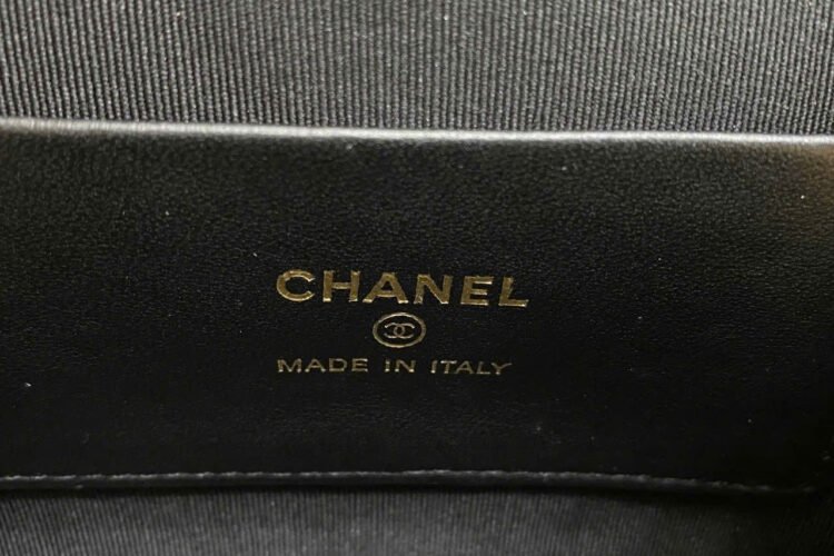 Túi CN Mini Clutch With Bow Crossbody Black Shiny Black Patent Crumpled