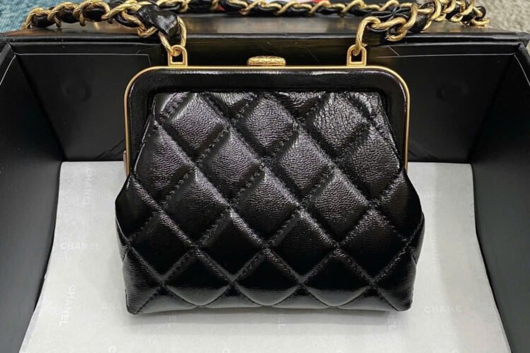 Túi CN Mini Clutch With Bow Crossbody Black Shiny Pink Patent Crumpled