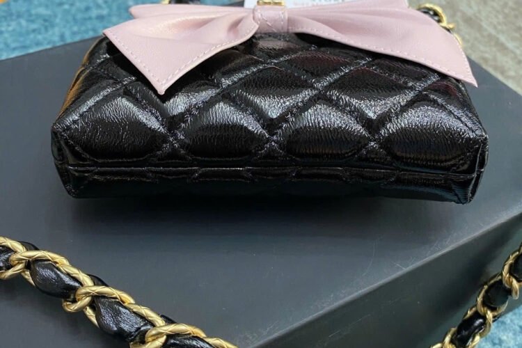 Túi CN Mini Clutch With Bow Crossbody Black Shiny Pink Patent Crumpled