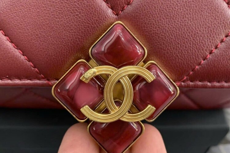 Túi CN Mini Flap Bag Diamond Lock Bordeaux Màu đỏ 19CM