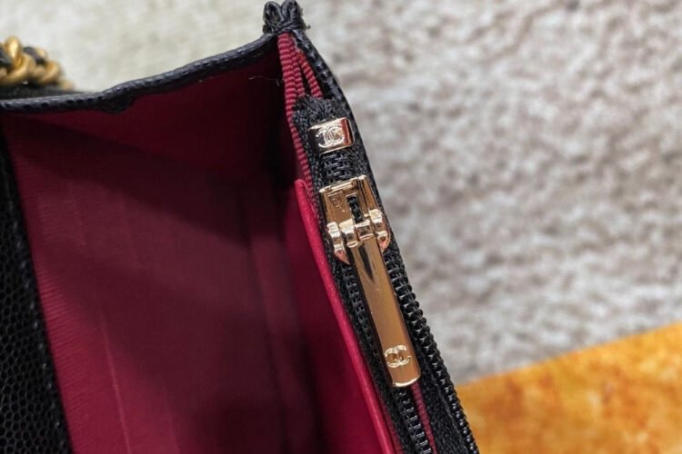 Túi CN Twist Your Button Woc Wallet on Chain Black Caviar GHW Best Pháp