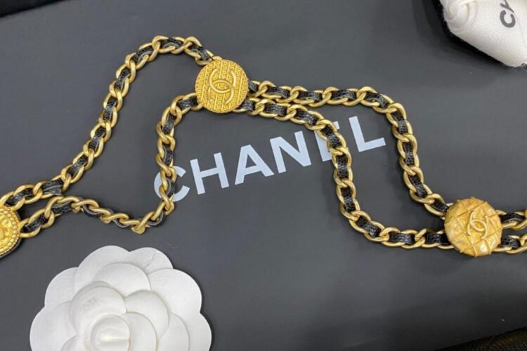 Túi CN Twist Your Button Woc Wallet on Chain Black Caviar GHW Best Pháp