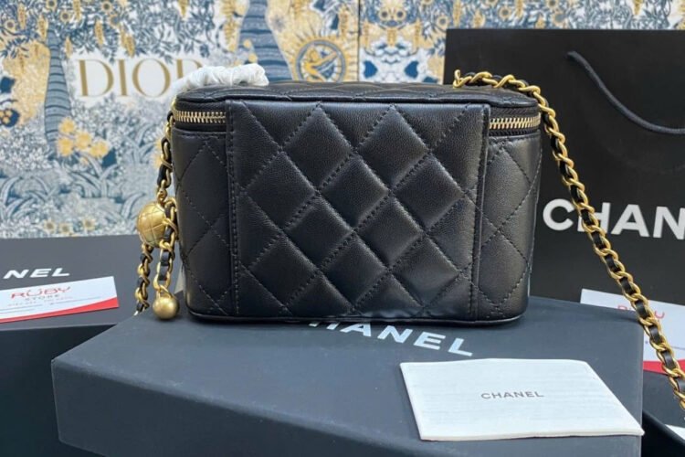 Túi CN Vanity Pearl Crush Black Lambskin 17CM Màu đen